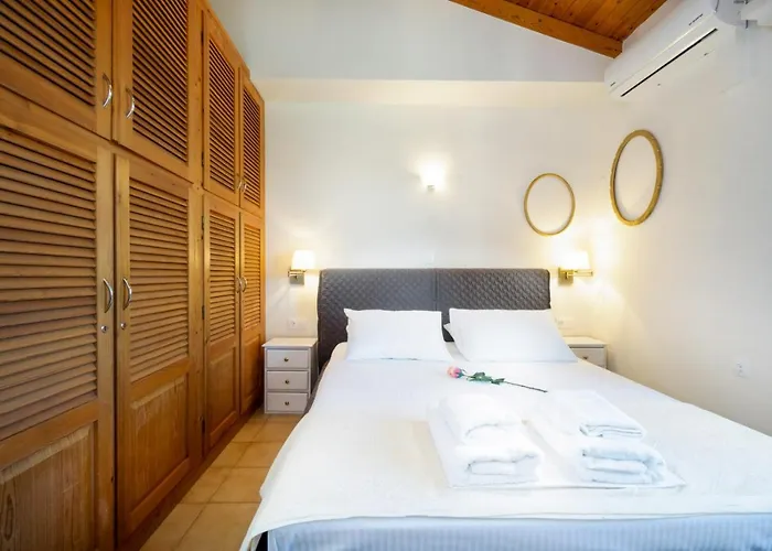 Villa Giani By Posarellivillas La Canea